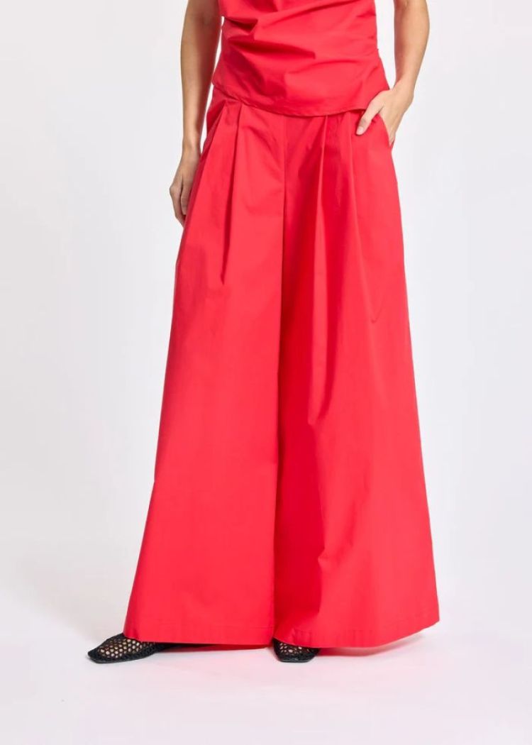 LORA RED