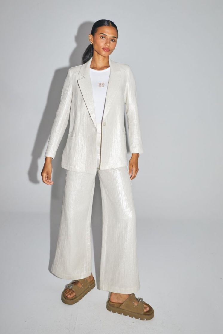 2E250219211 WHITE  