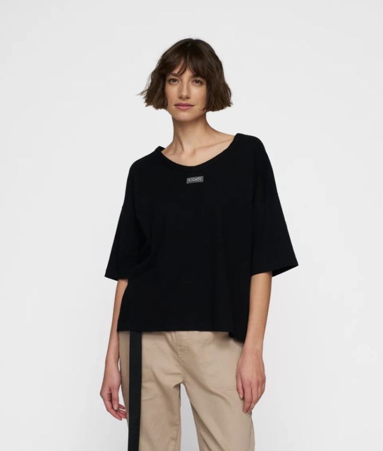 1012 BLACK 