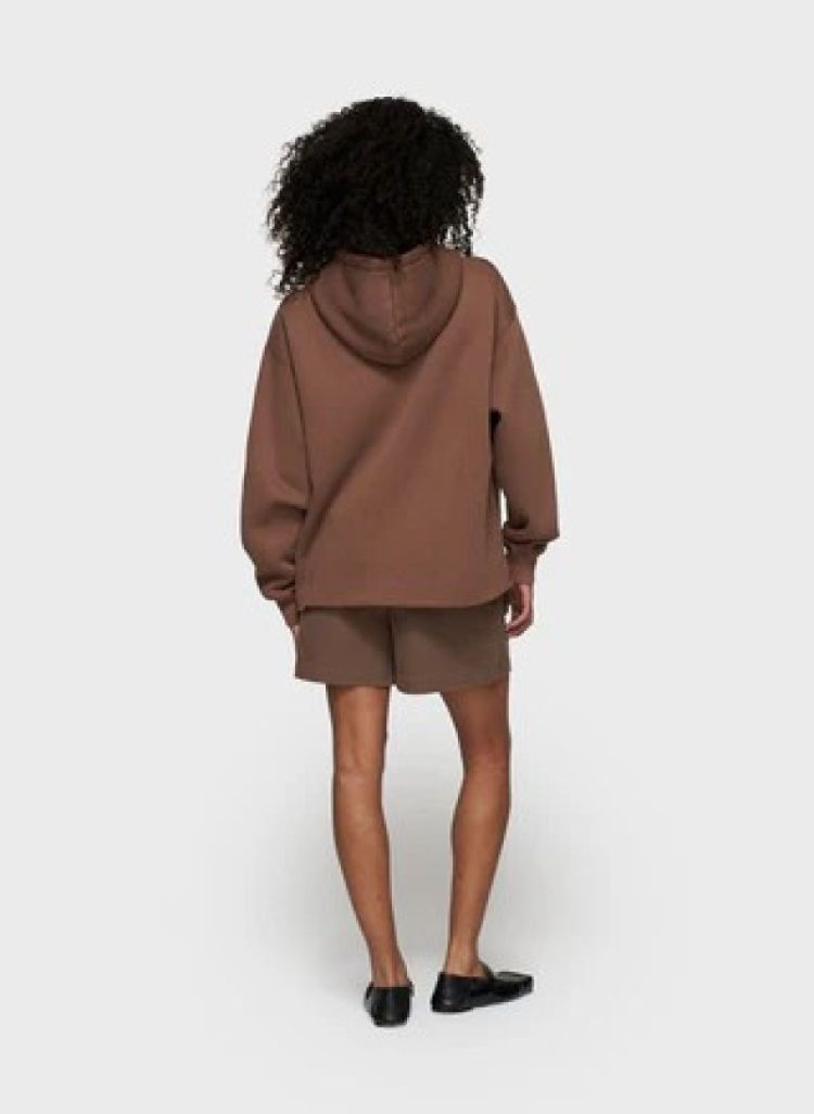 STATEMENT LOGO HOODIE truffle