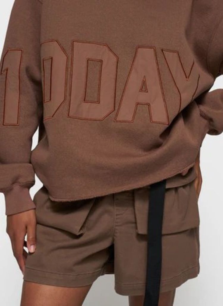 STATEMENT LOGO HOODIE truffle