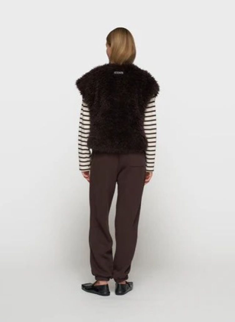 THE BOBBIE GILET 1319 DEEP WINE