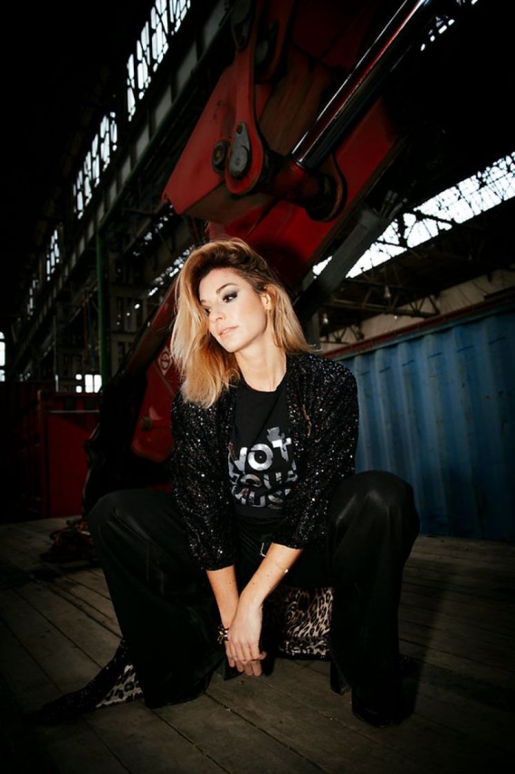 T-SHIRT NOT YOUR MUSE NOIR 
