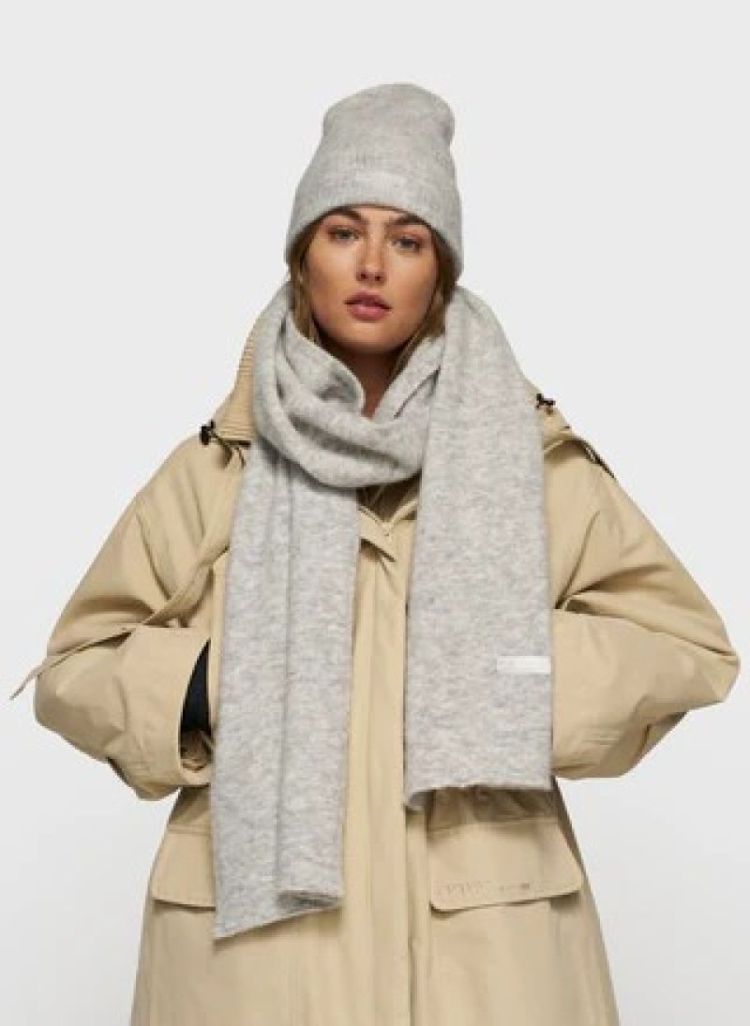 SOFT HAIRY SCARF light grey