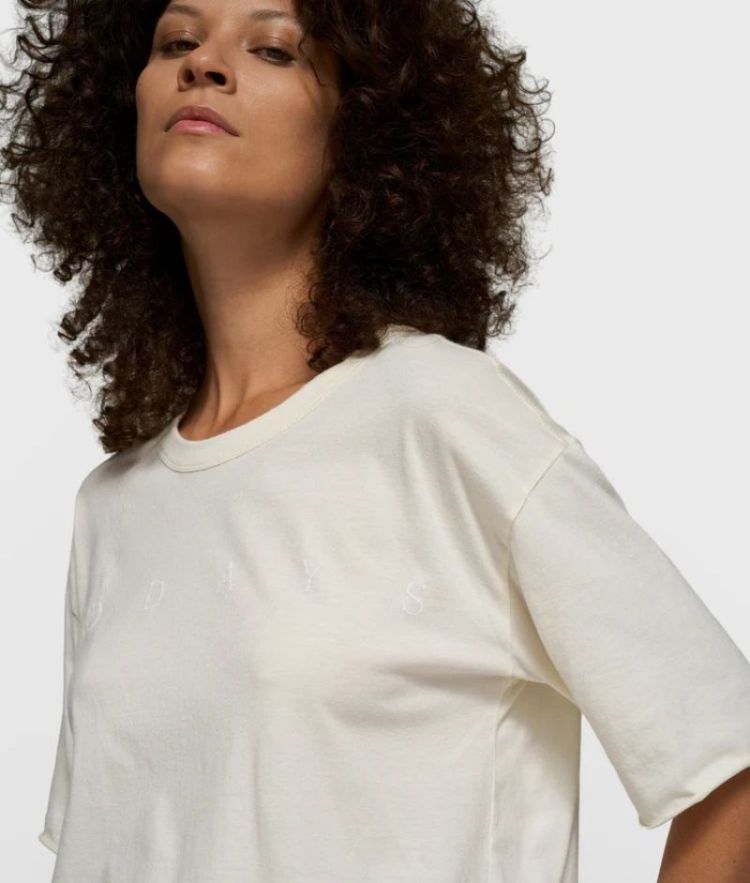 short sleeve tee logo 1324 PEARL