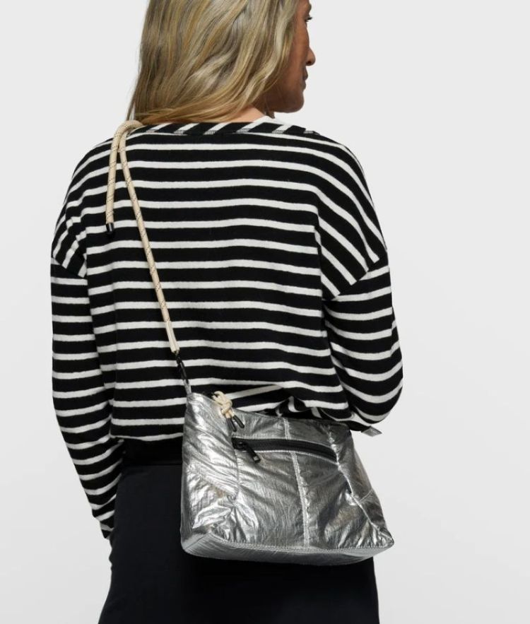 banana mini pouch SILVER