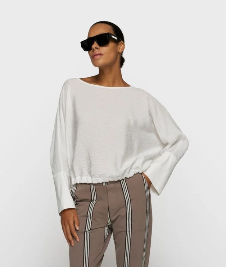 batwing top ECRU