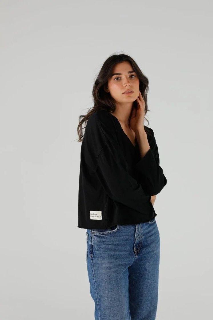 VOLTAIRE  BLACK